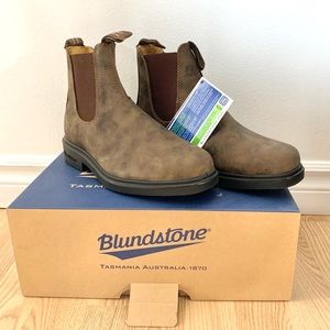 Brand new with tags Blundstones ankle boots
